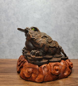 Tại sao nên đặt tỳ hưu và cóc bàn thờ Thần Tài